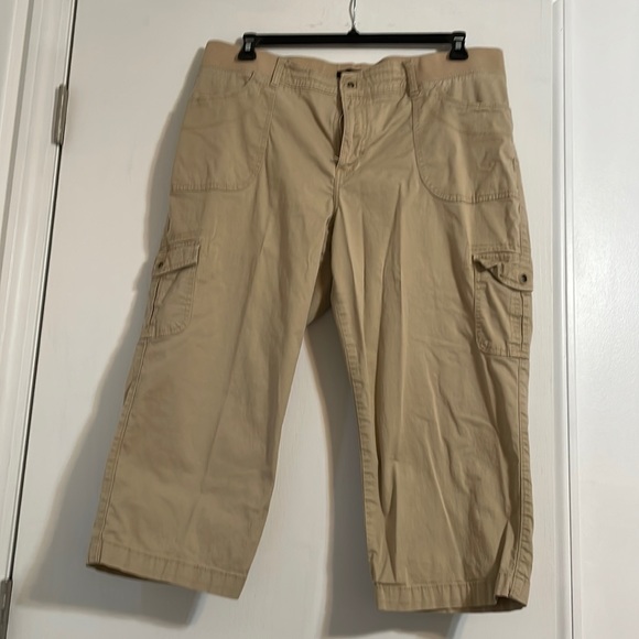 Women’s Lees Size 18 Tan Capris Slacks - Picture 1 of 7